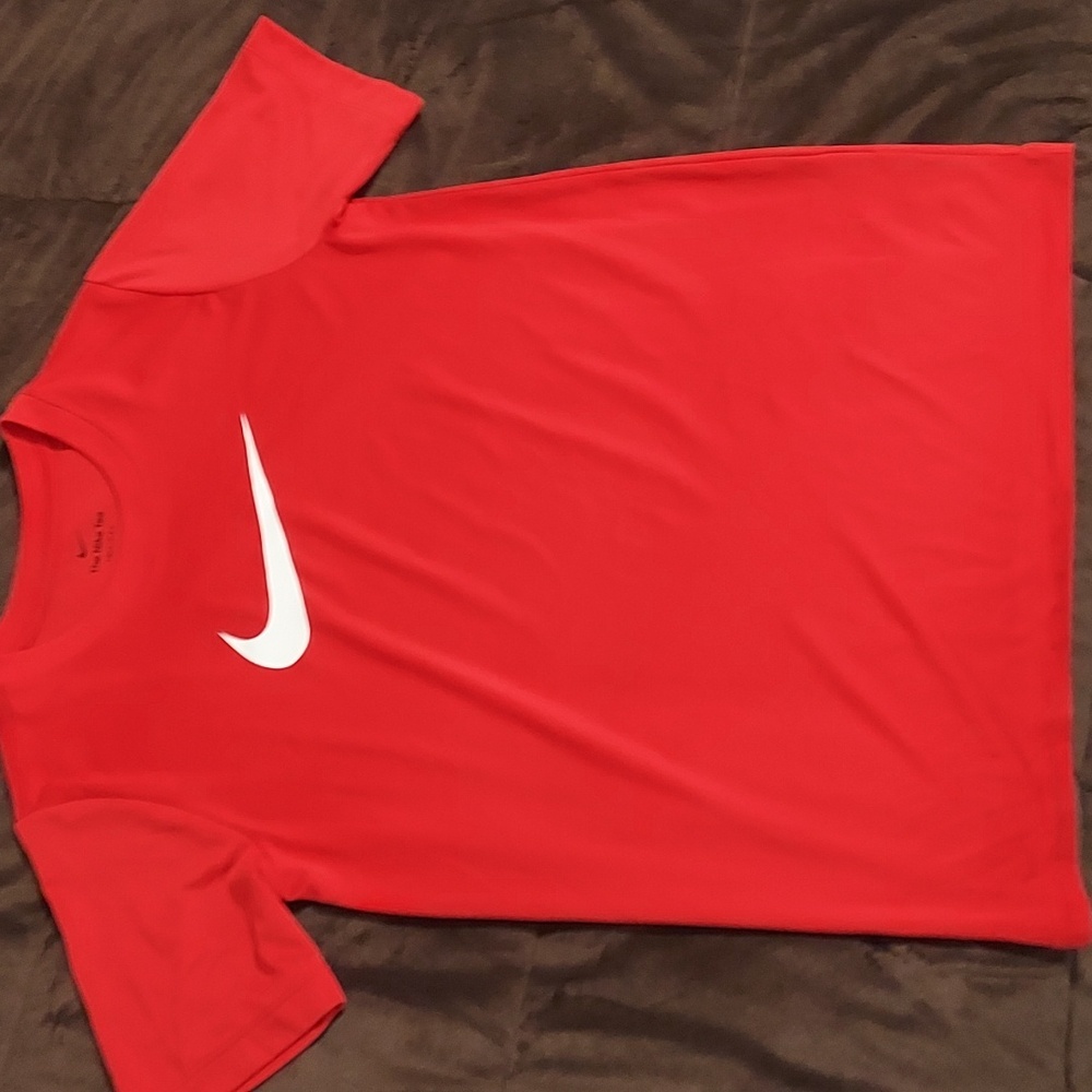 Red Nike dri-fit tee